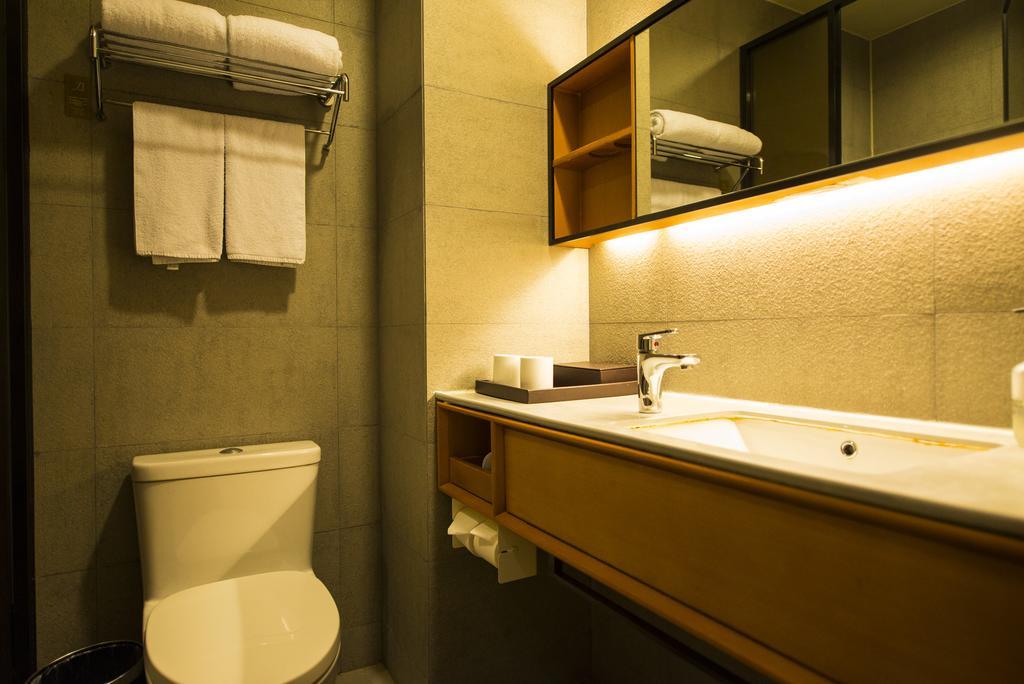 JI Hotel Kunming Green Lake Branch Buitenkant foto